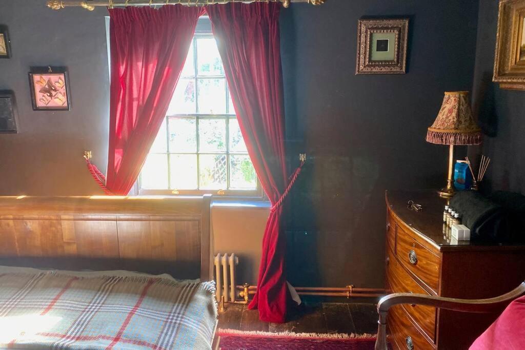 Apartamento 17Th Century Boutique Getaway In The Countryside Martin Mill Exterior foto